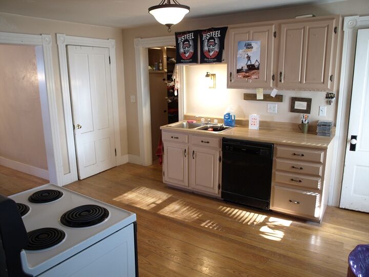 Property Photo:  10 Spring St  MA 01535 