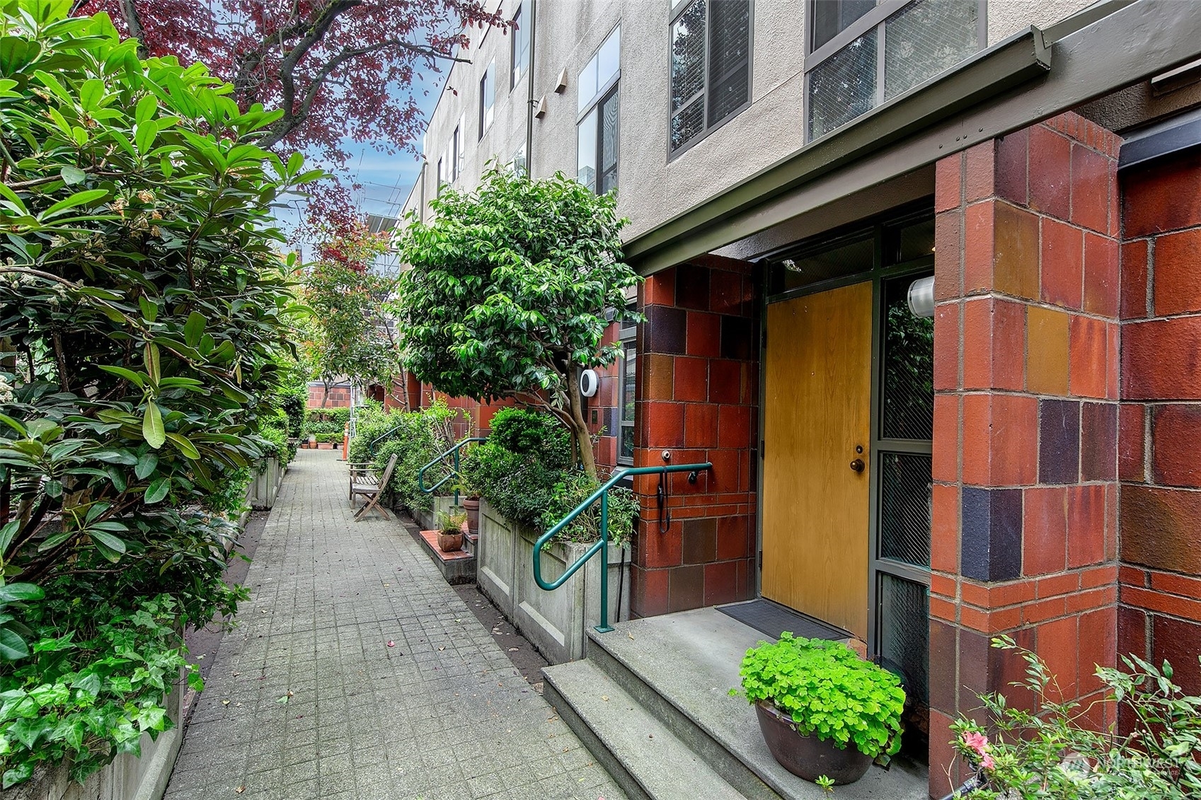 Property Photo:  88 Virginia Street 23  WA 98121 