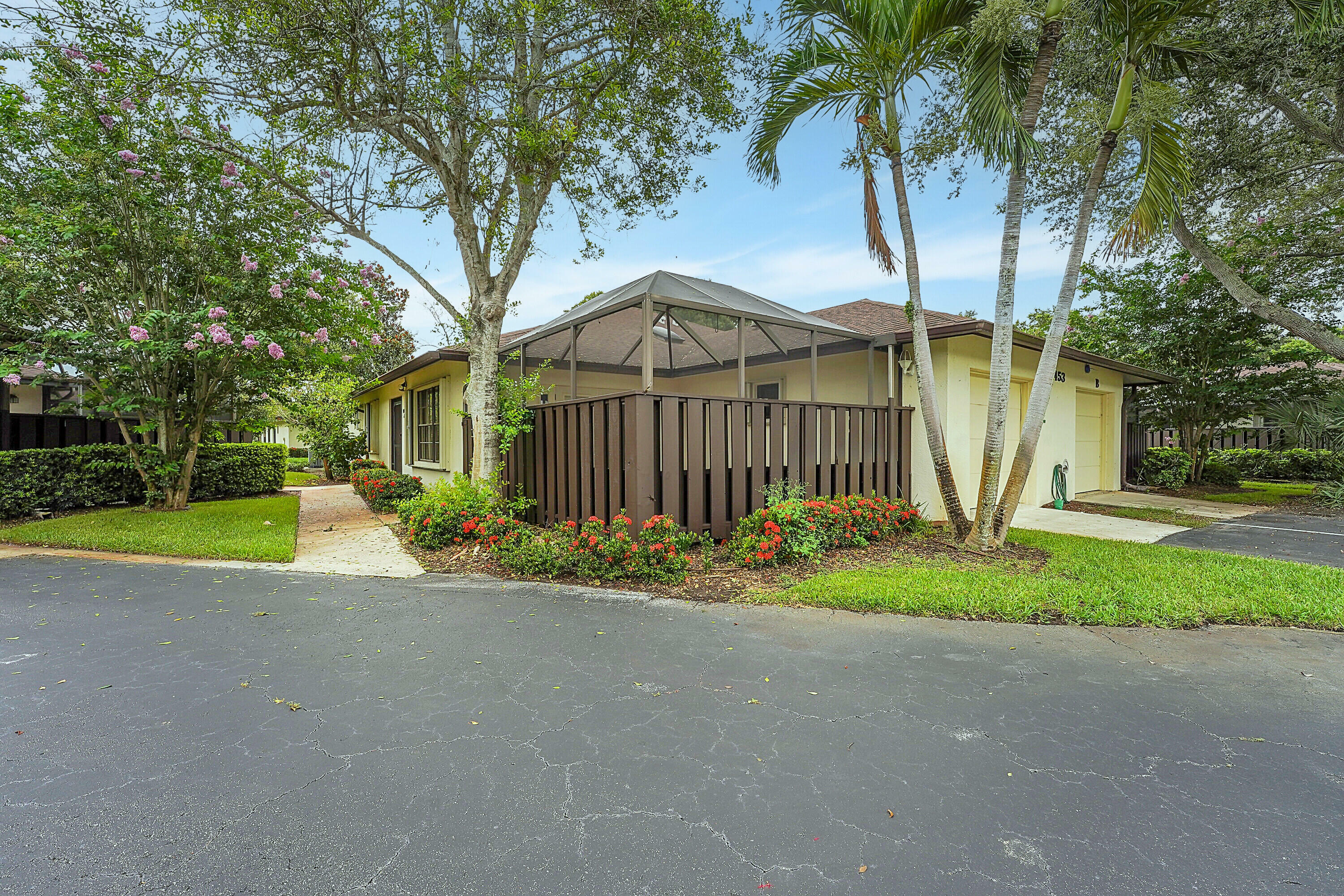 Property Photo:  1453 Captains Walk 28A  FL 34950 