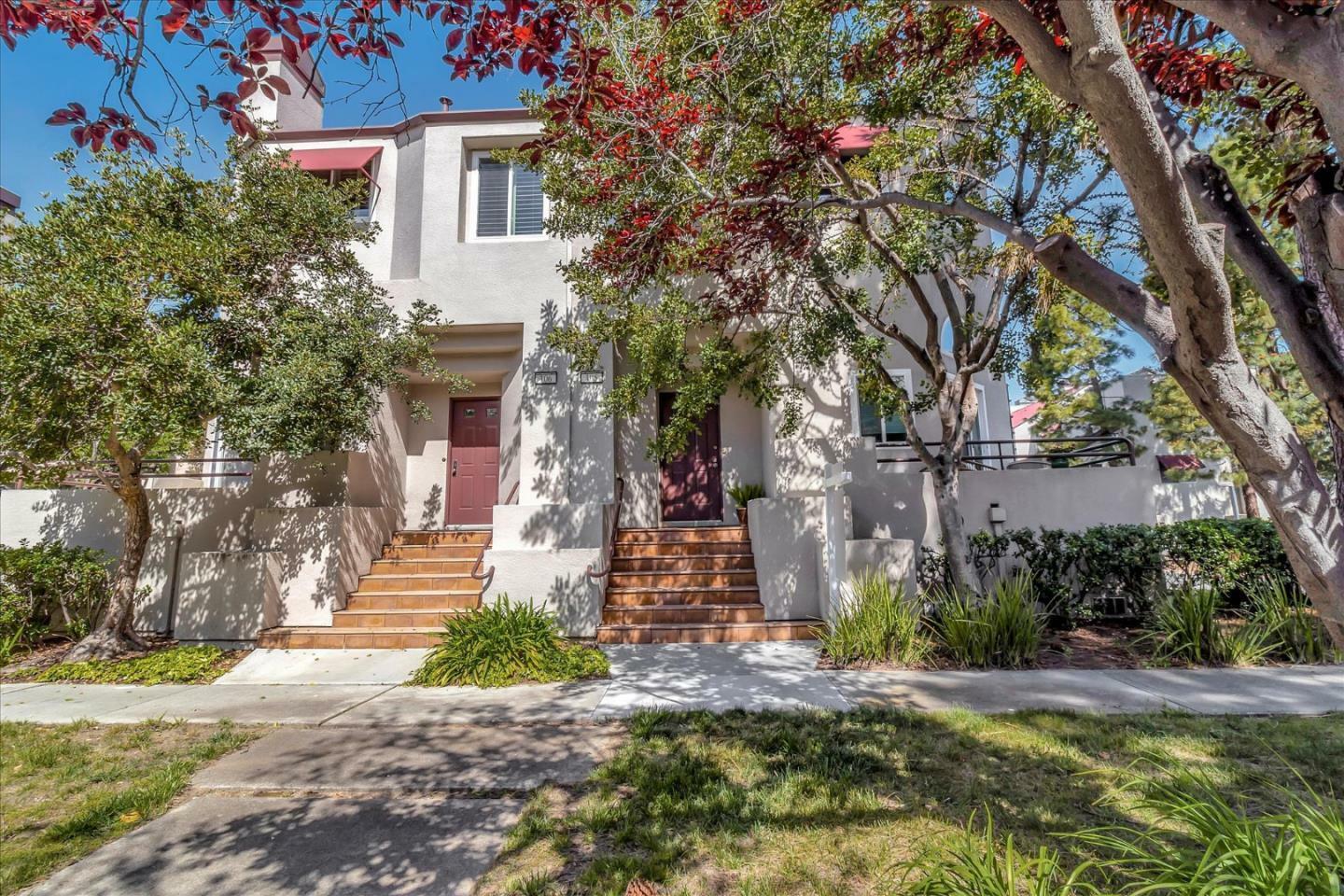 Property Photo:  106 East Court Lane  CA 94404 