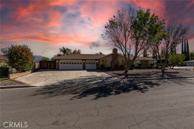 Property Photo: 41420 La Mision Way CA 92544