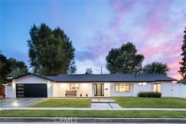 Property Photo:  4755 Degovia Avenue  CA 91364 