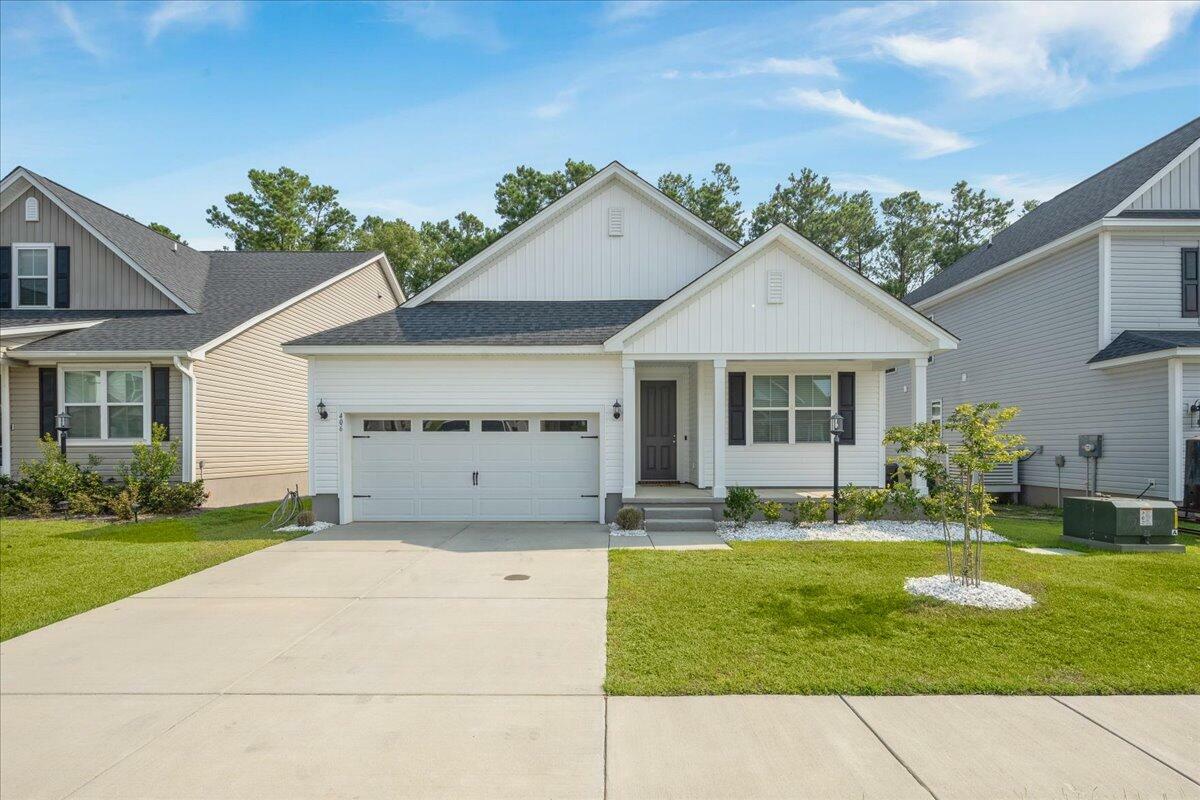 Property Photo: 406 Eagleview Drive SC 29461