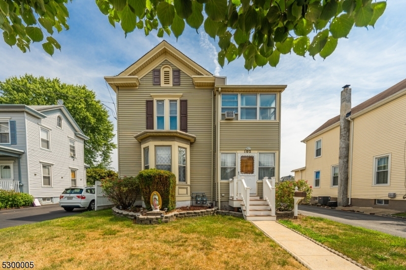 Property Photo:  102 Duer St  NJ 07060 