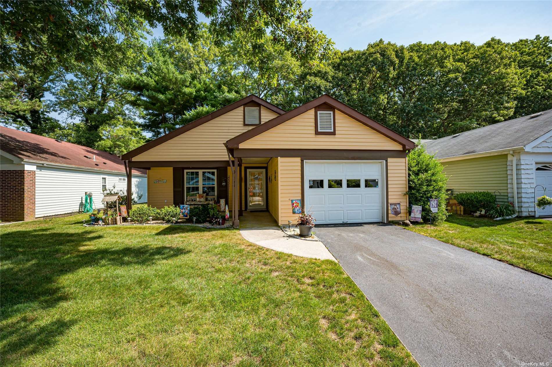 Property Photo:  204 Belfast Lane 204  NY 11961 