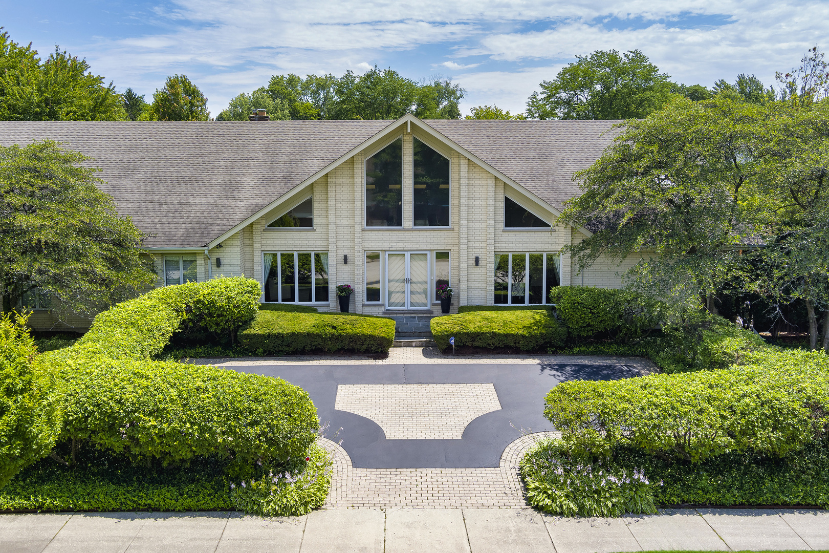 Property Photo:  1319 Horizon Lane  IL 60062 