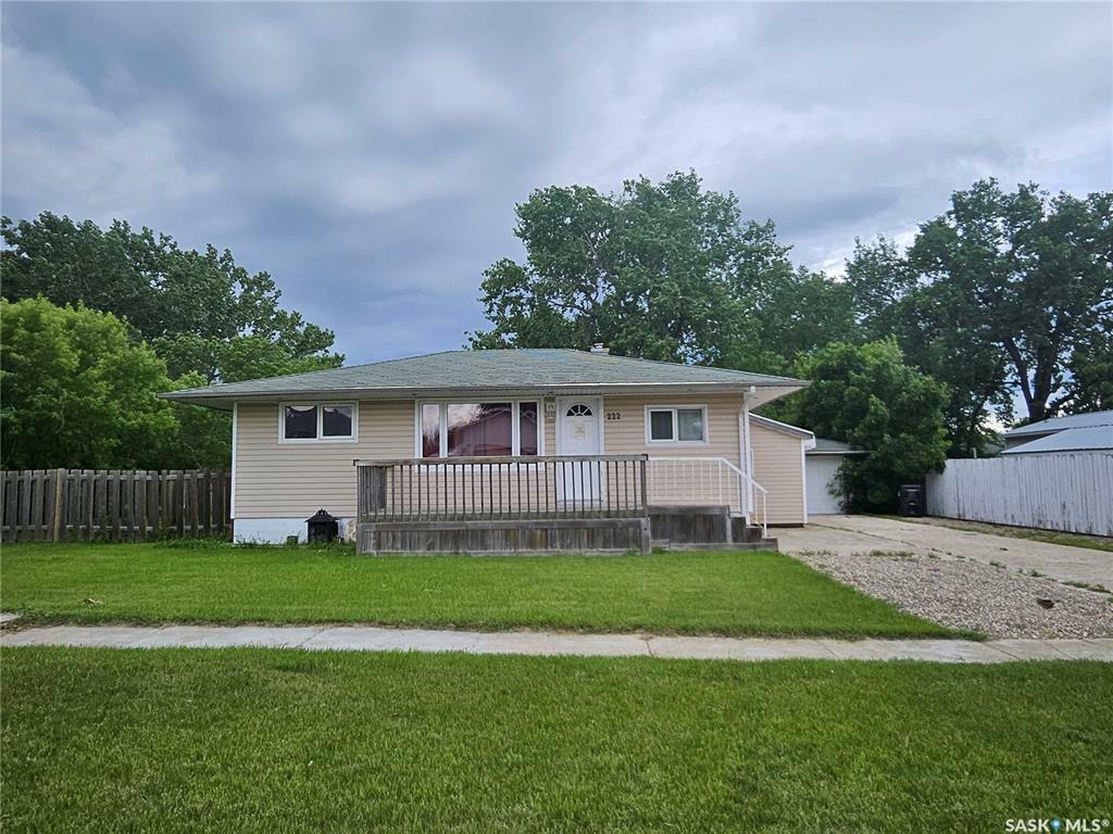 Property Photo:  222 Aldridge Street  SK S0C 0M0 