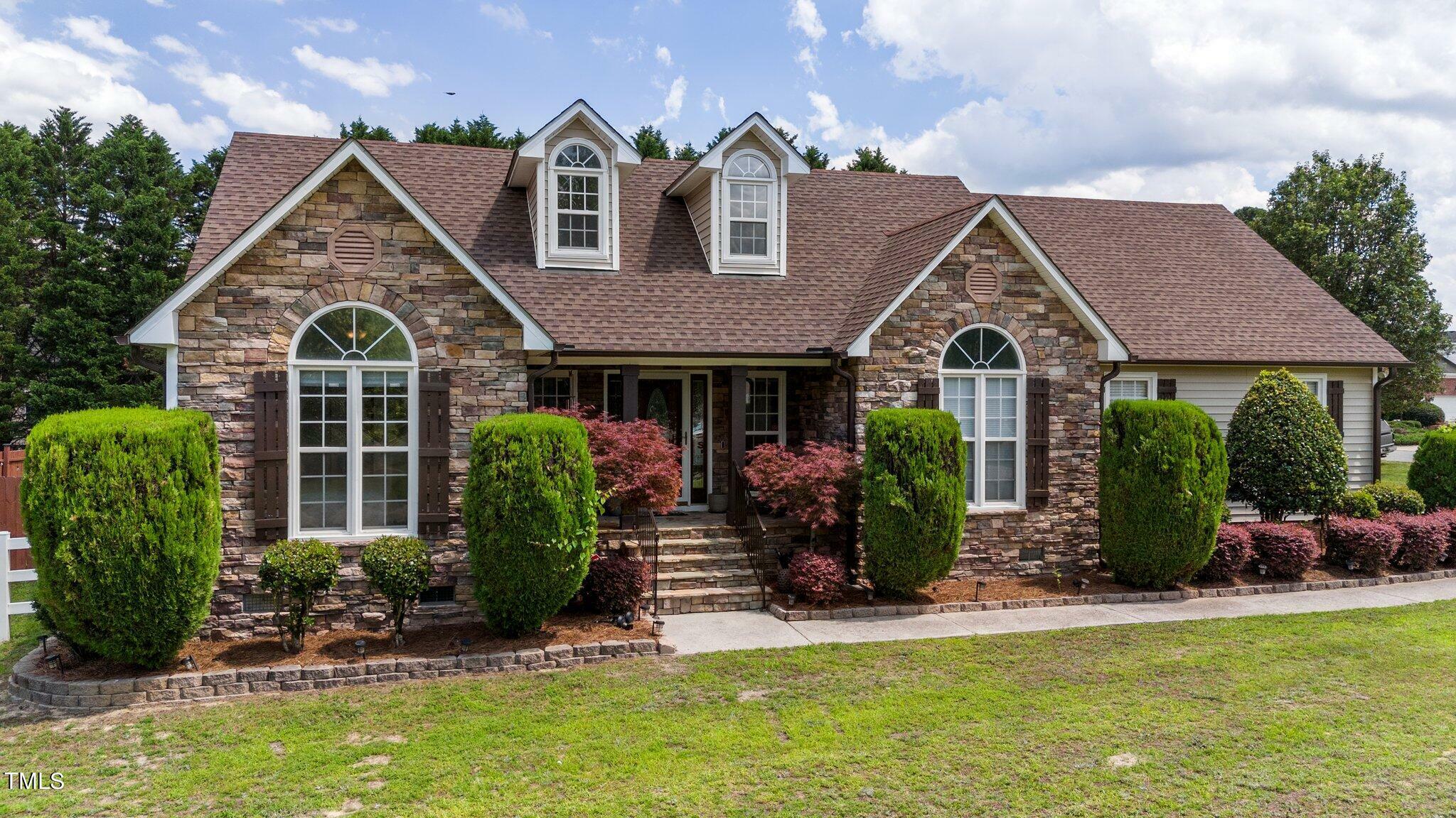 Property Photo:  101 Aspen Circle  NC 27520 