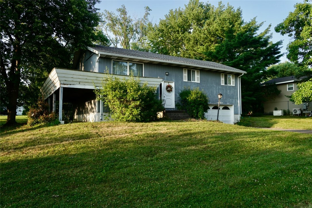 Property Photo:  212 Eastern Heights Drive  NY 14850 