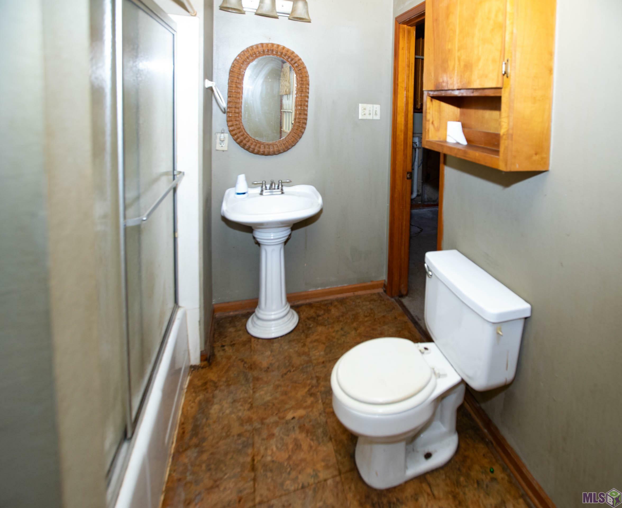 Property Photo:  355 Kay Dr  LA 70815 