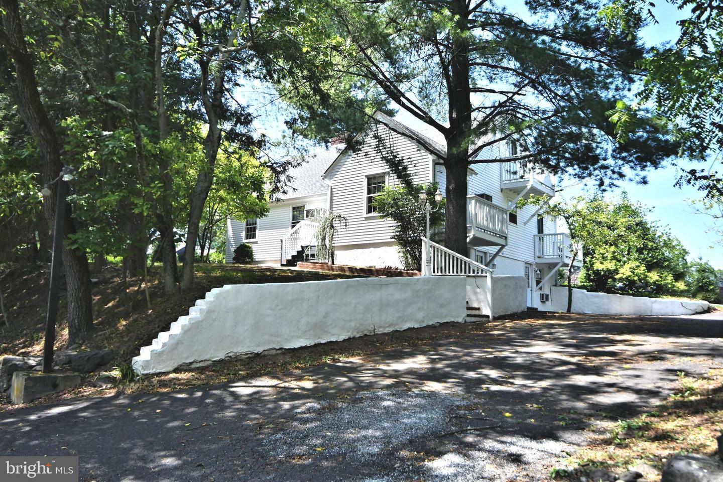 Property Photo:  143 Old York Road  PA 18938 