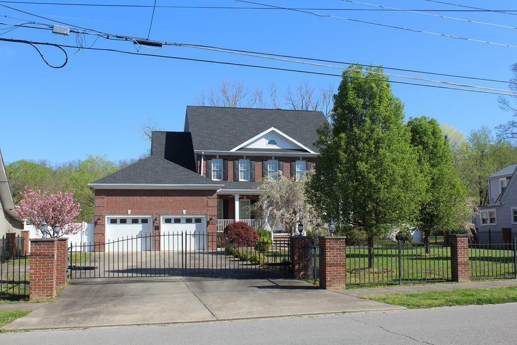 Property Photo: 517 Walnut Avenue KY 41240