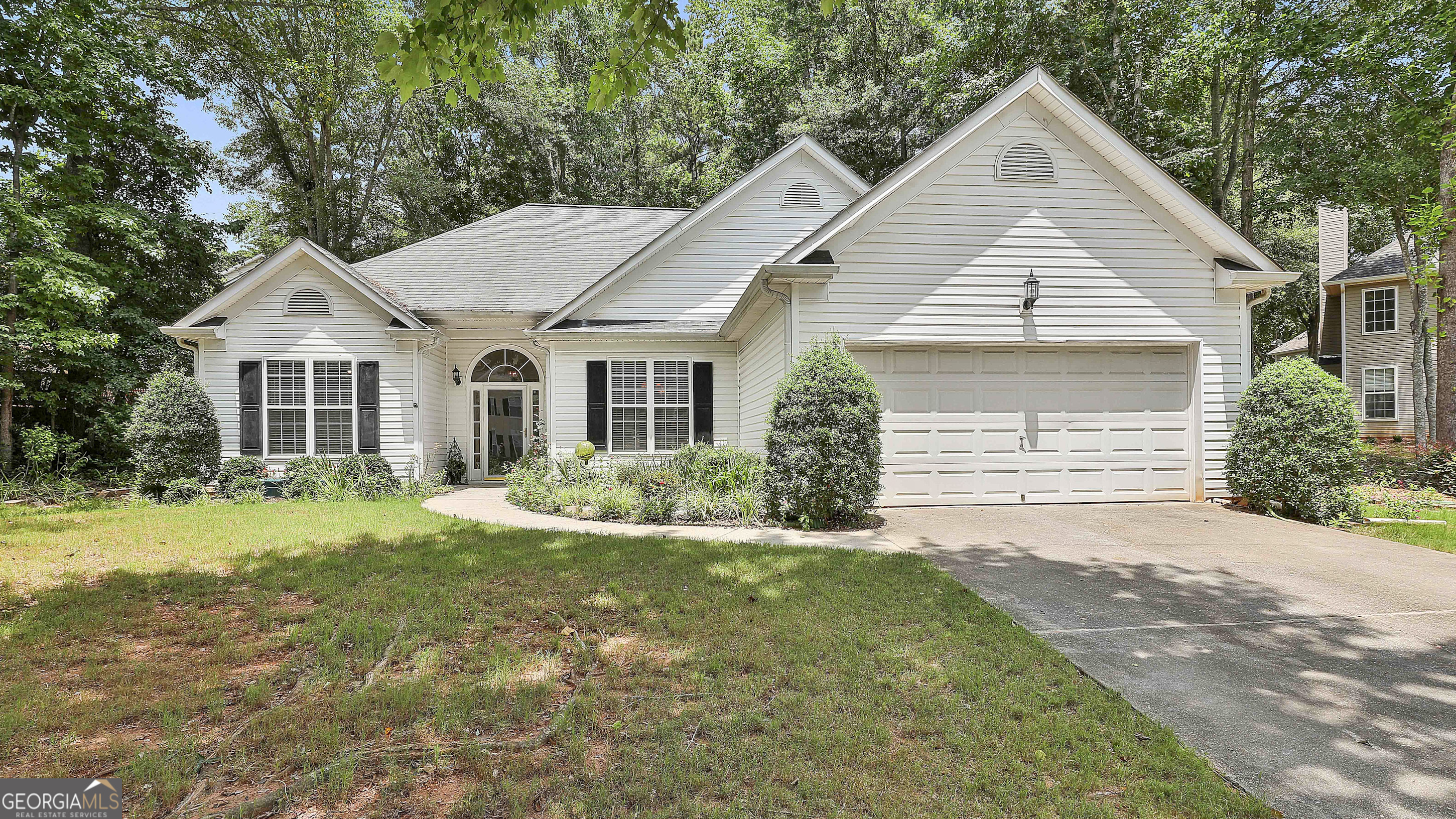 Property Photo:  205 Clifton Lane  GA 30269 