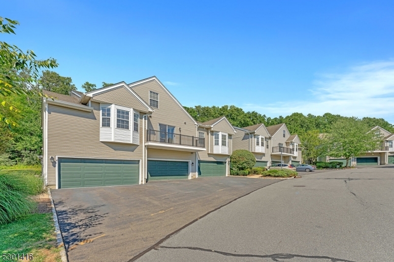 Property Photo:  8 Artillery Park Rd  NJ 07921 