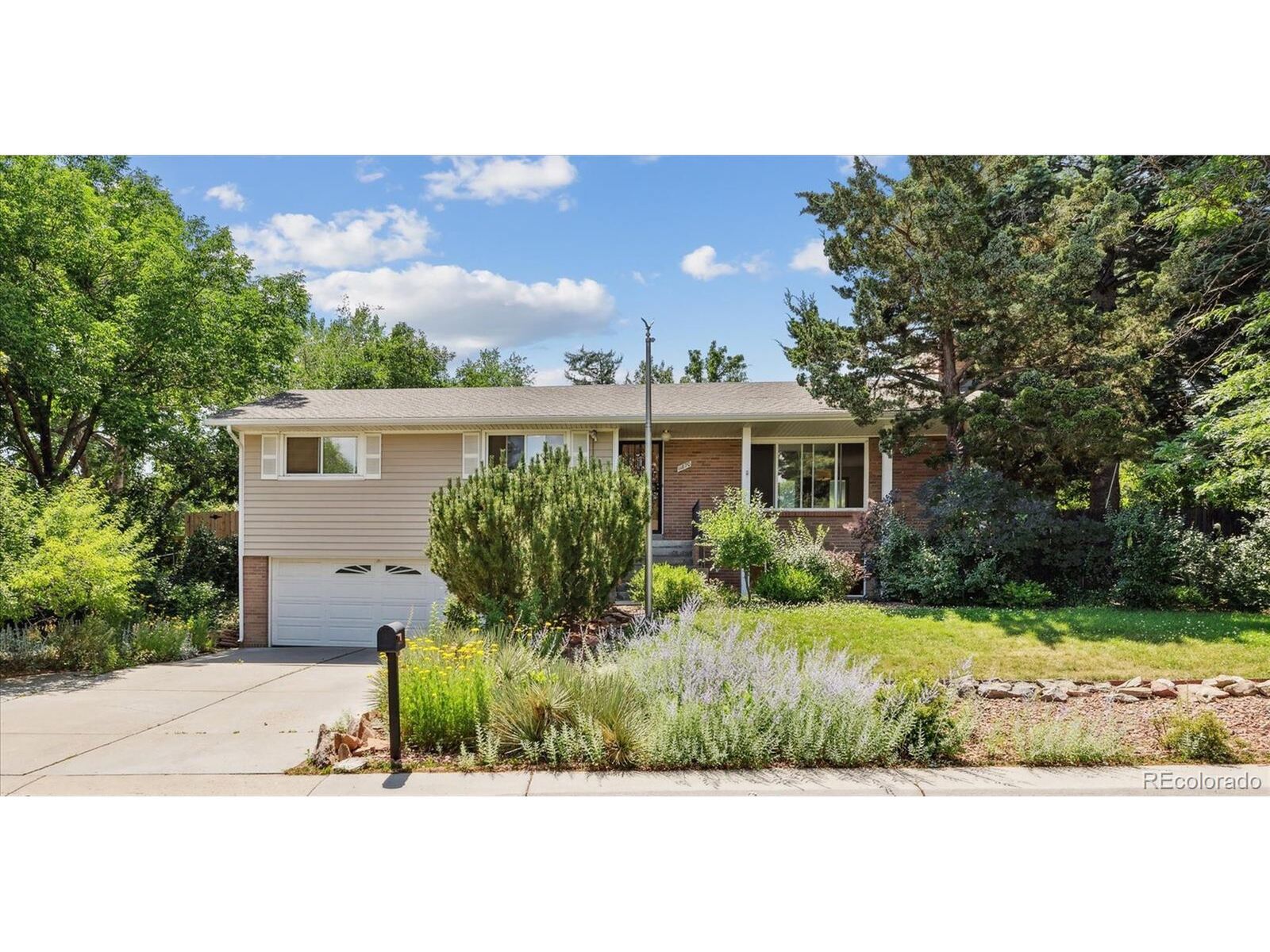 Property Photo:  11870 Tabor Dr  CO 80215 