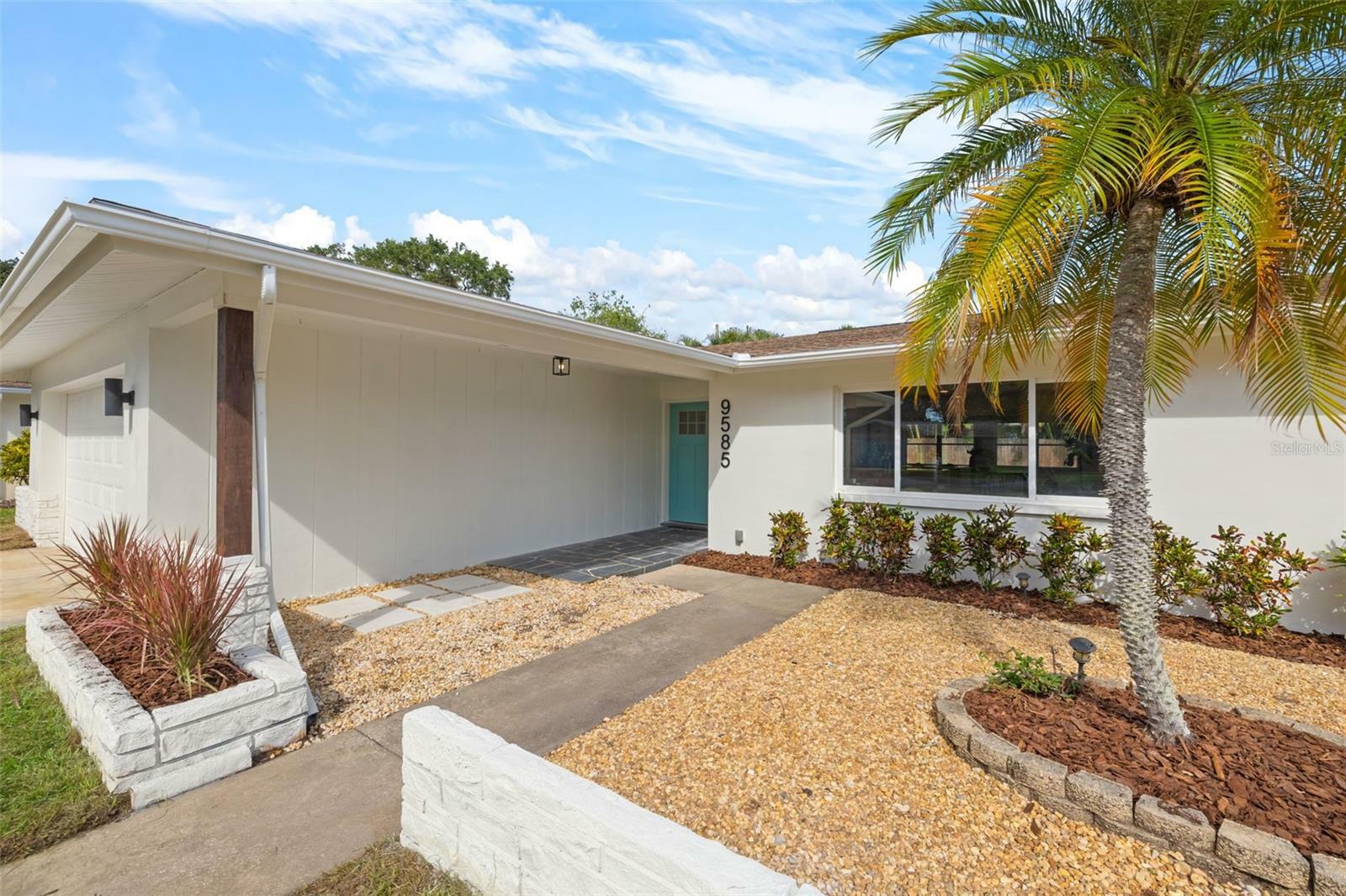 Property Photo:  9585 Portside Drive  FL 33776 