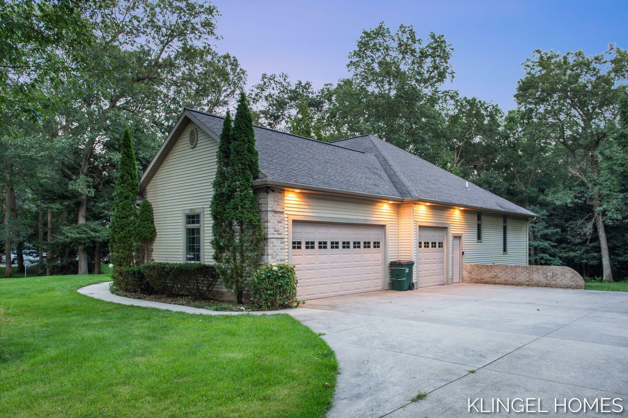 Property Photo:  1690 Ricky Drive  MI 49445 