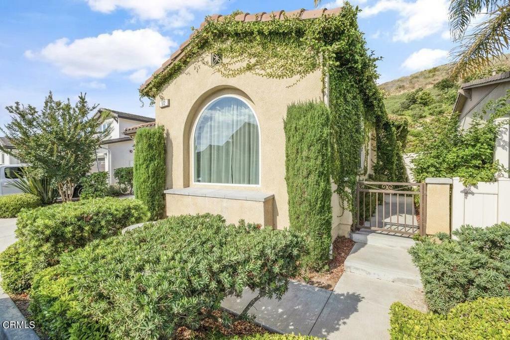 Property Photo:  972 Coronado Circle  CA 93060 