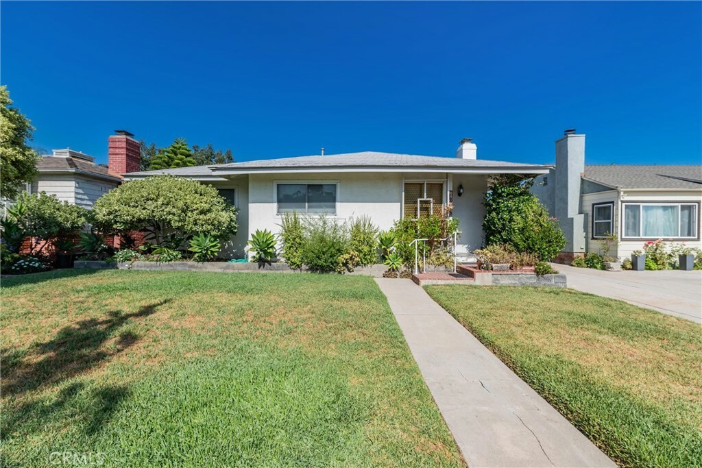 Property Photo:  1706 N Pass Avenue  CA 91505 