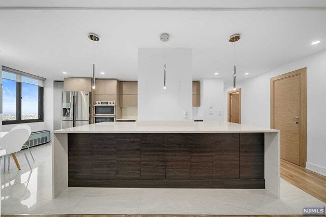 Property Photo: 200 Winston Drive 2612 NJ 07010