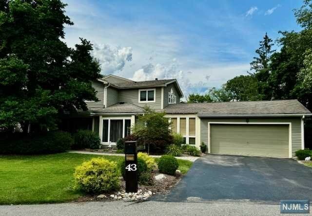 Property Photo:  43 Stone Row Lane  NJ 07438 