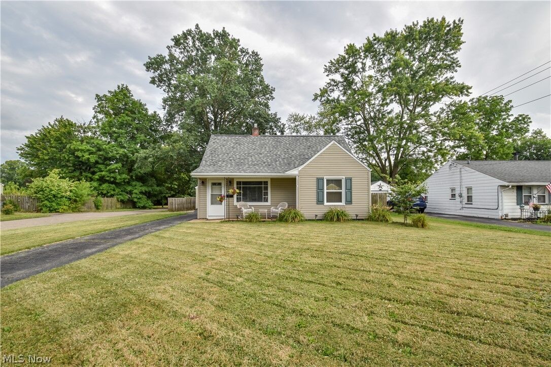 Property Photo:  1979 Bancroft Avenue  OH 44514 