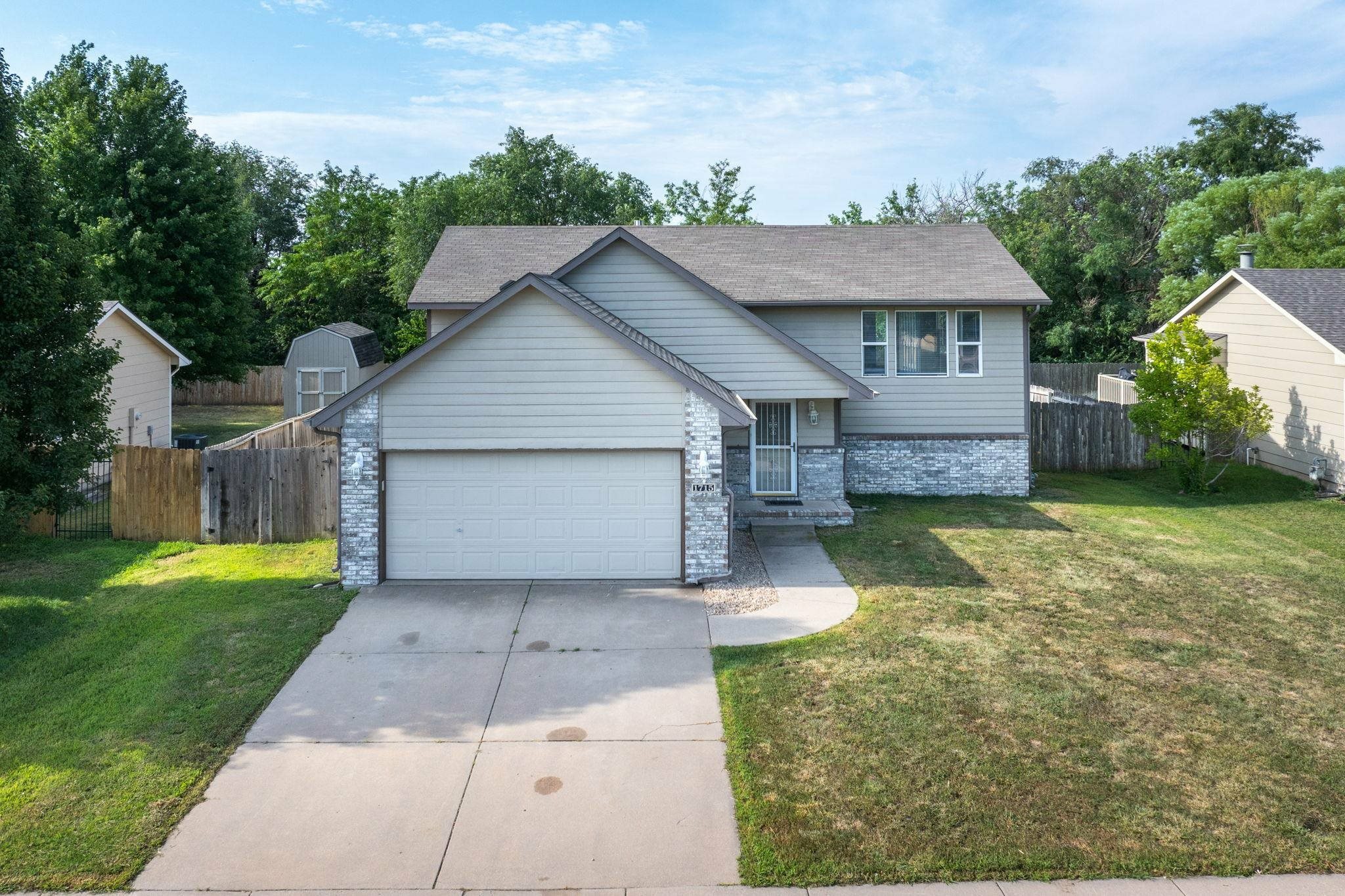 Property Photo:  1715 Summerwood  KS 67052 