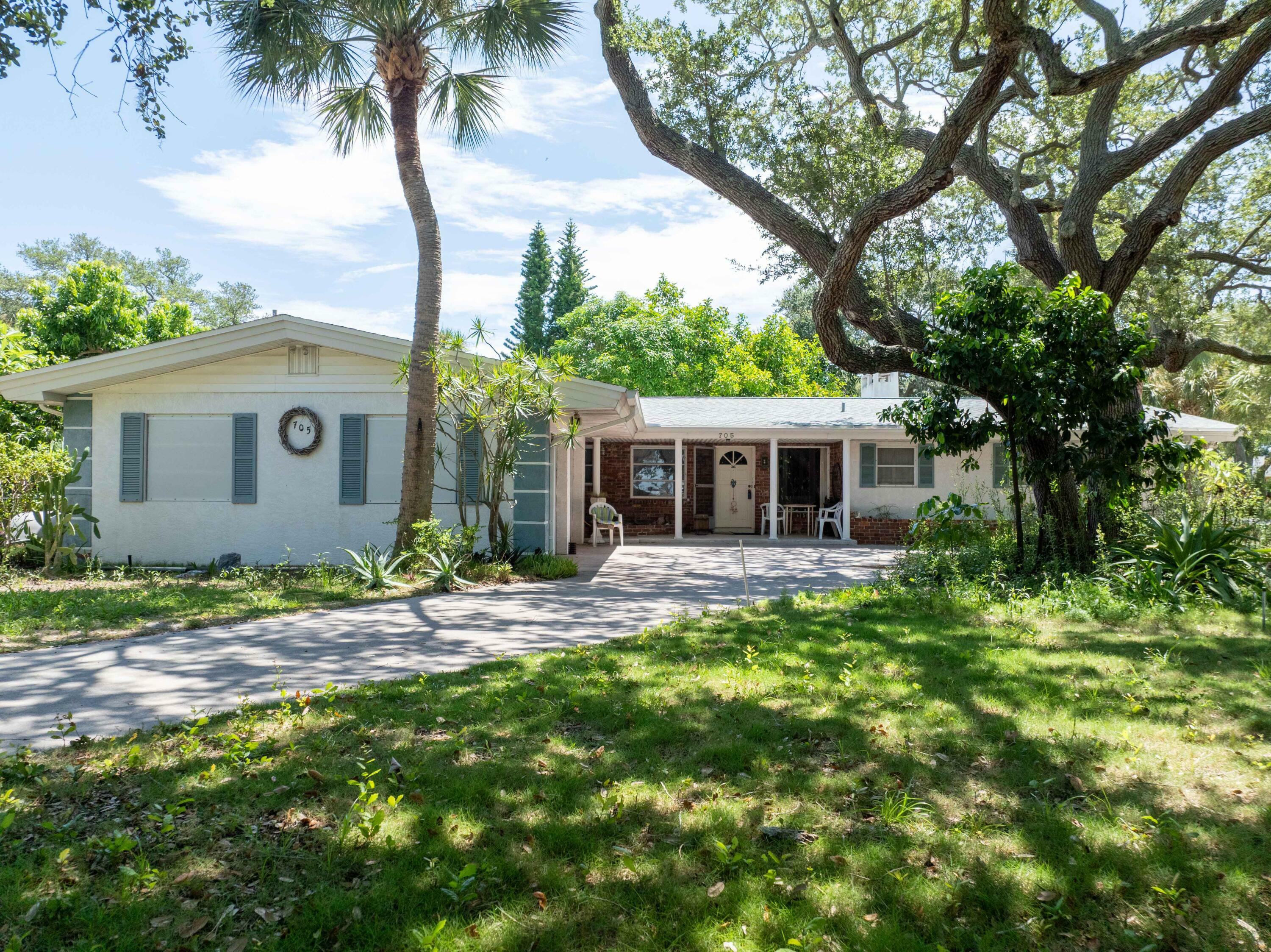 Property Photo:  705 N Riverside Drive  FL 32903 