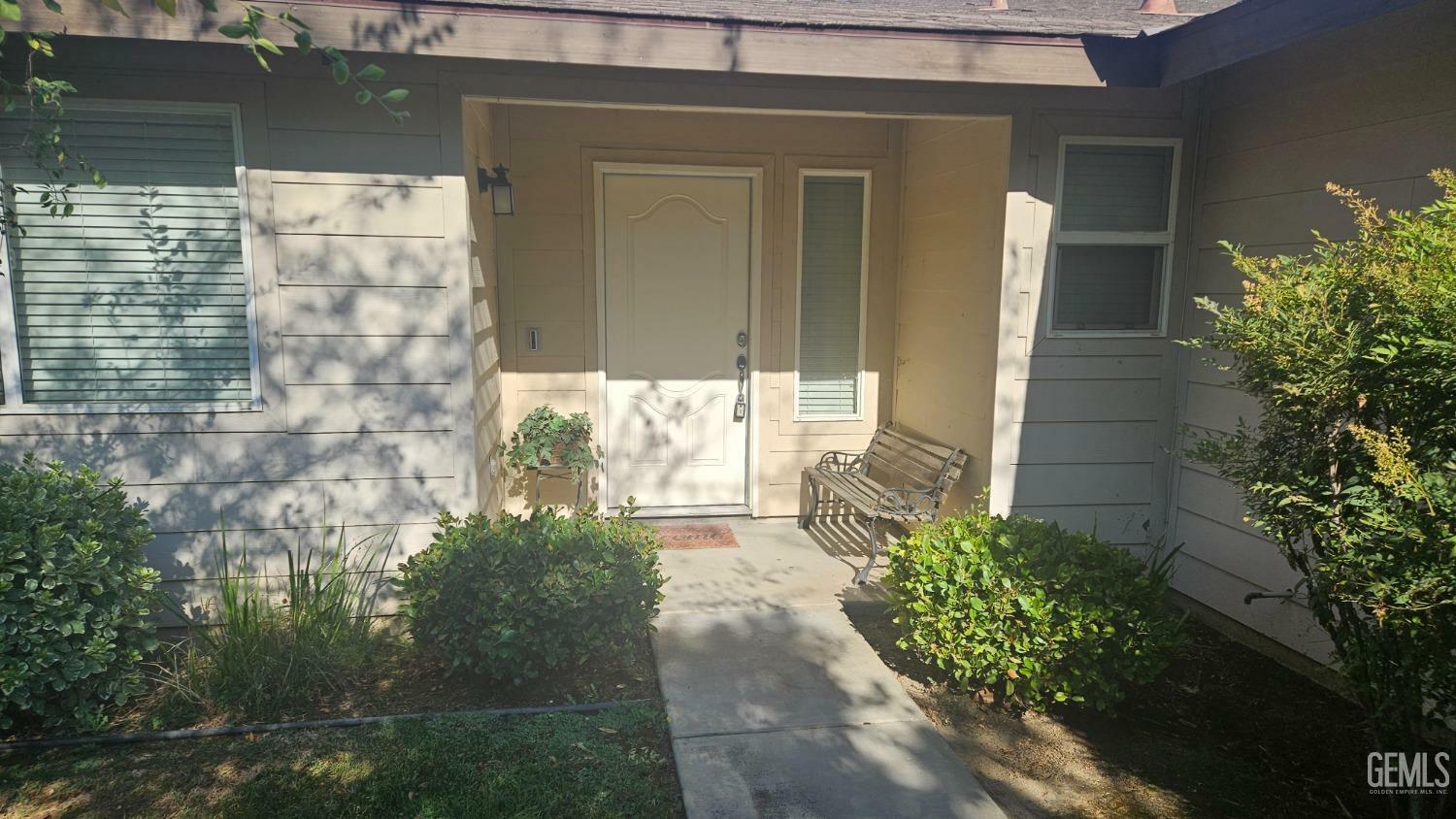 Property Photo:  14140 Clay Court  CA 93306 