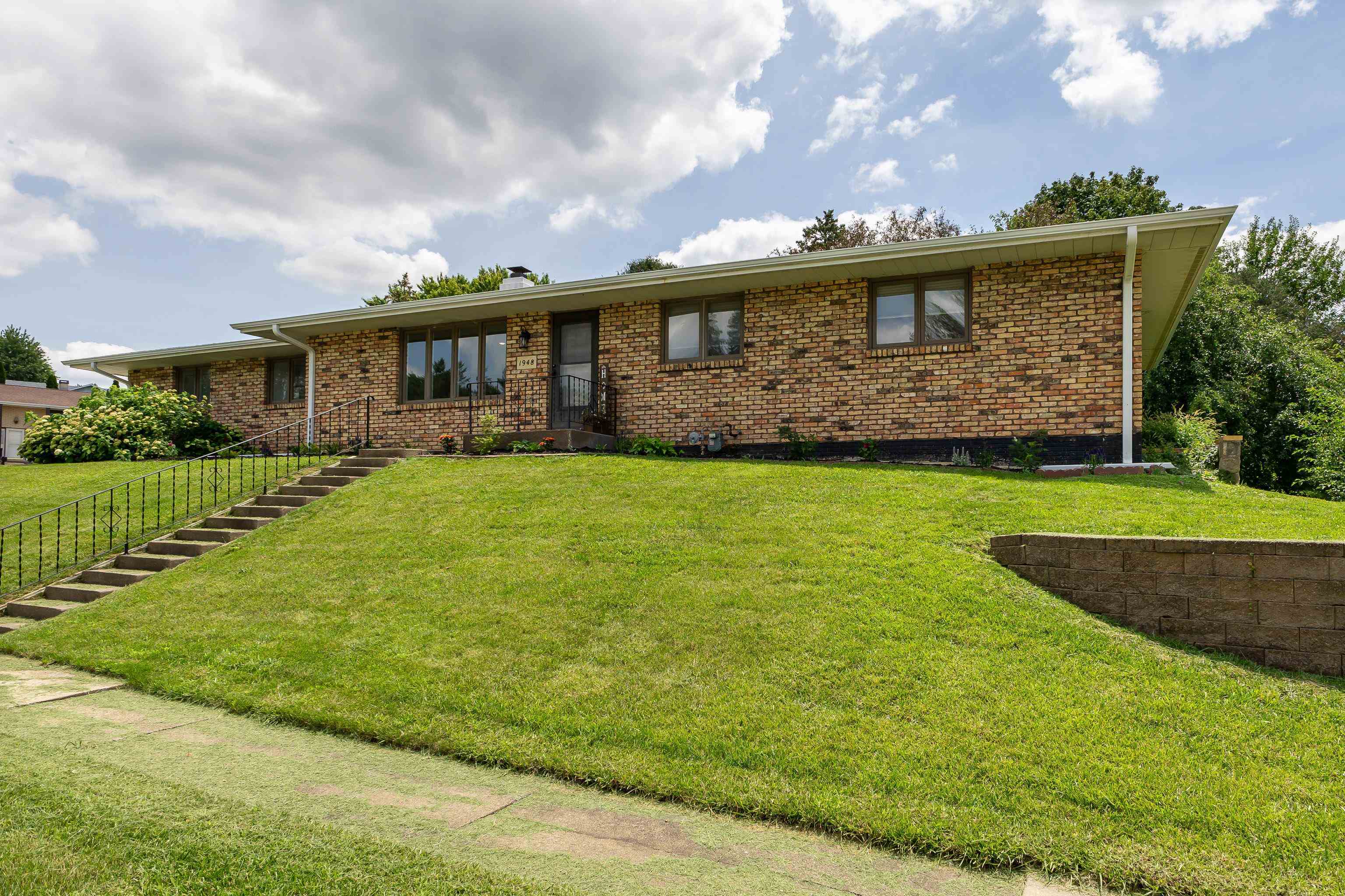 Property Photo:  1948 Judson Drive  IA 52001 