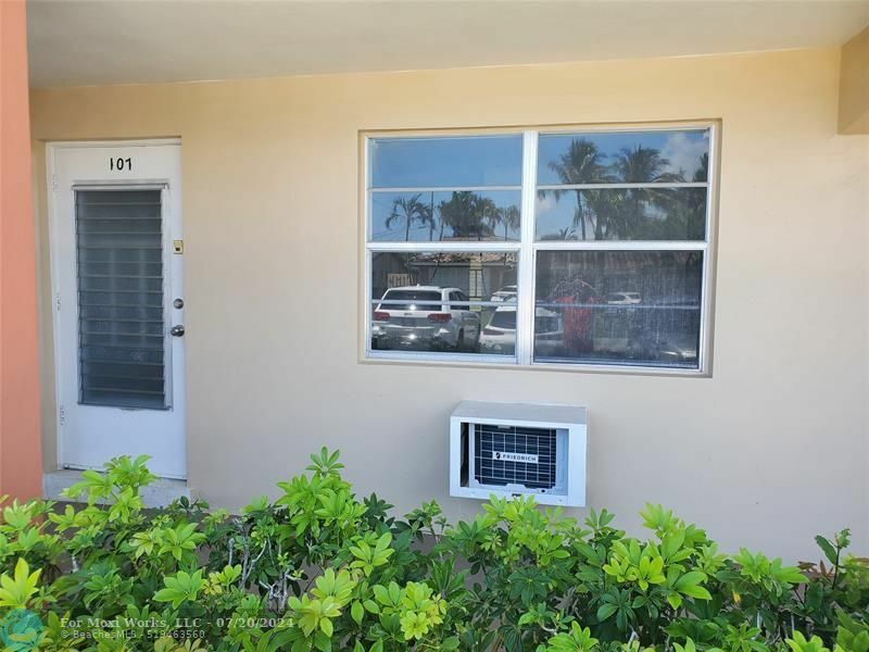 Property Photo: 2106 NE 56th Ct 107 FL 33308