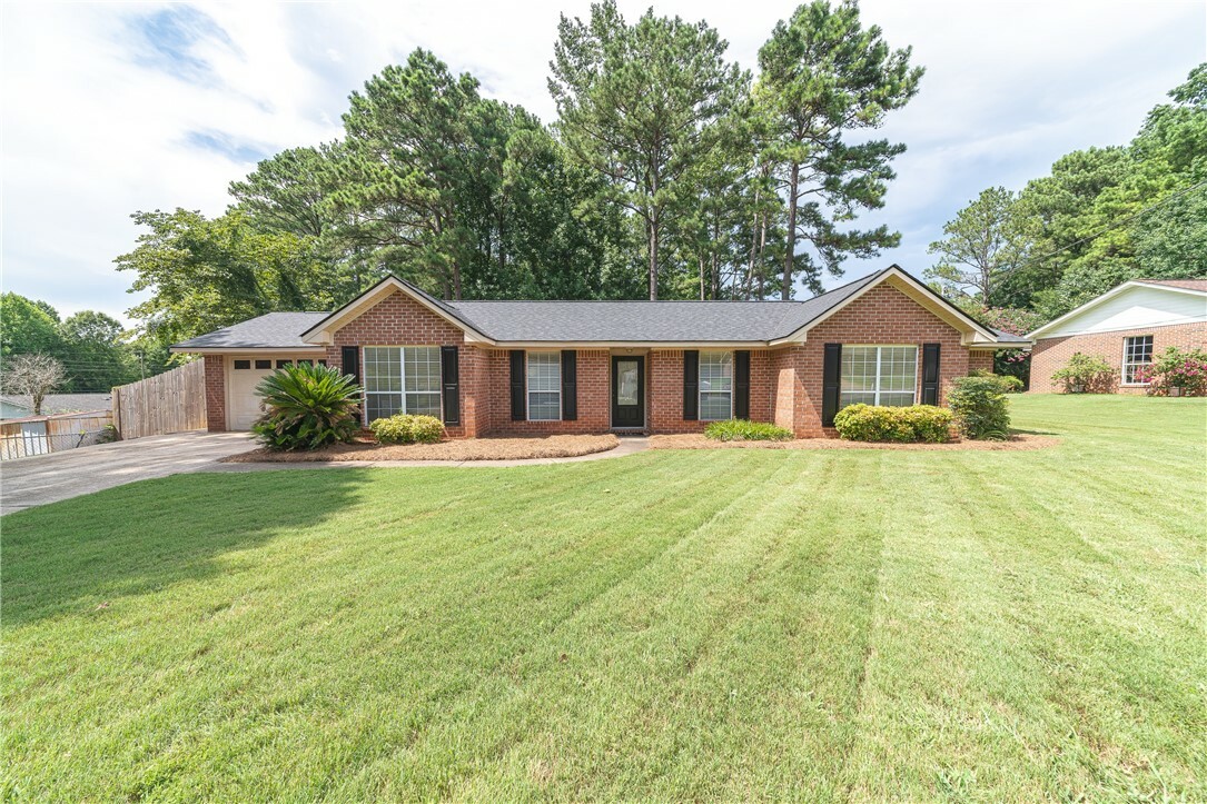 3014 Pheasant Avenue  Opelika AL 36081 photo