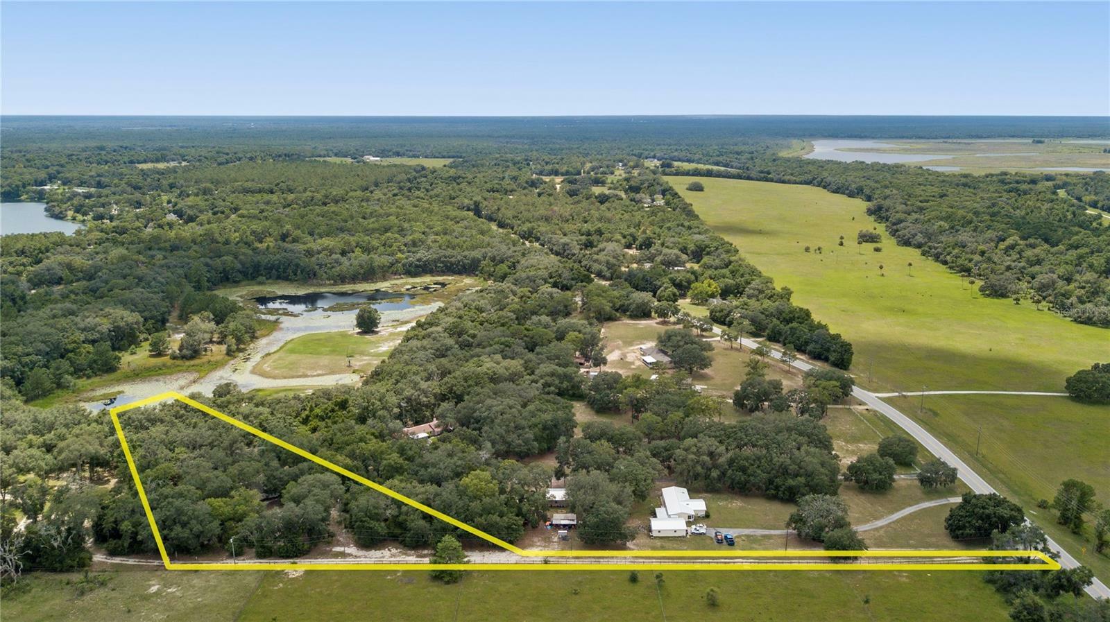 Property Photo: 9721 SE Highway 464C FL 32179