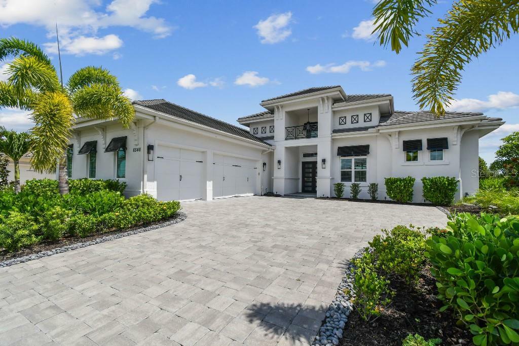 Property Photo:  8548 Pavia Way  FL 34202 