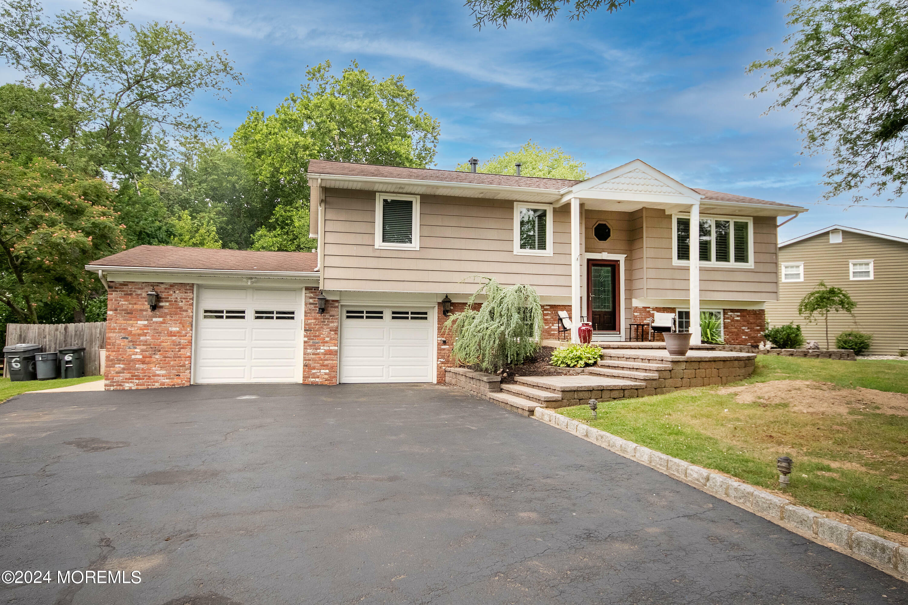 Property Photo:  6 Bunker Hill Drive  NJ 07726 