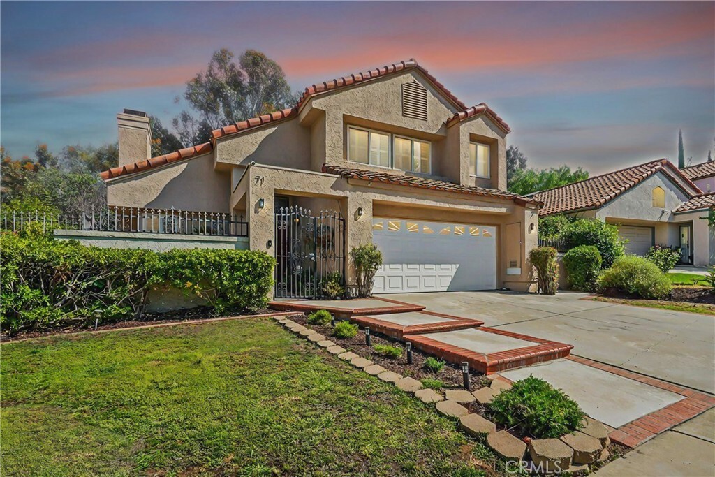 Property Photo:  71 Oak Cliff Drive  CA 91766 