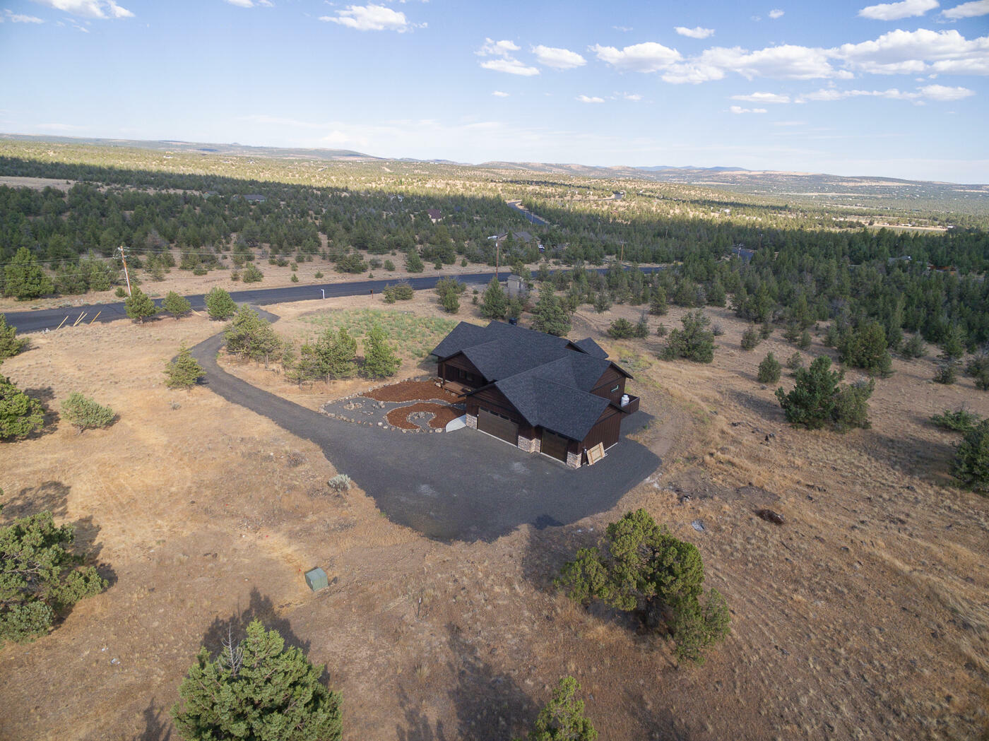 1492 SE Texas Circle  Prineville OR 97754 photo