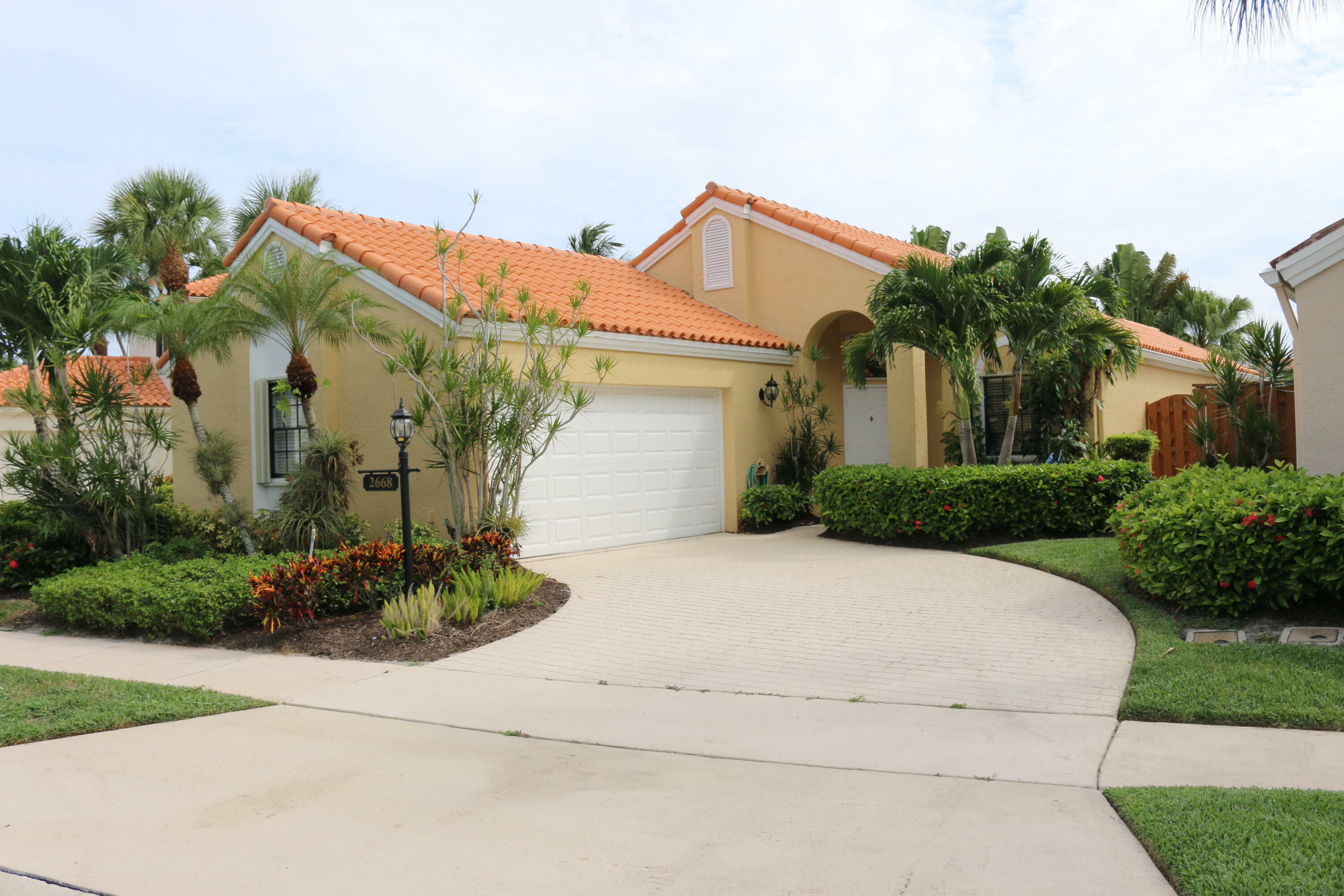 Property Photo:  2668 La Lique Circle  FL 33410 