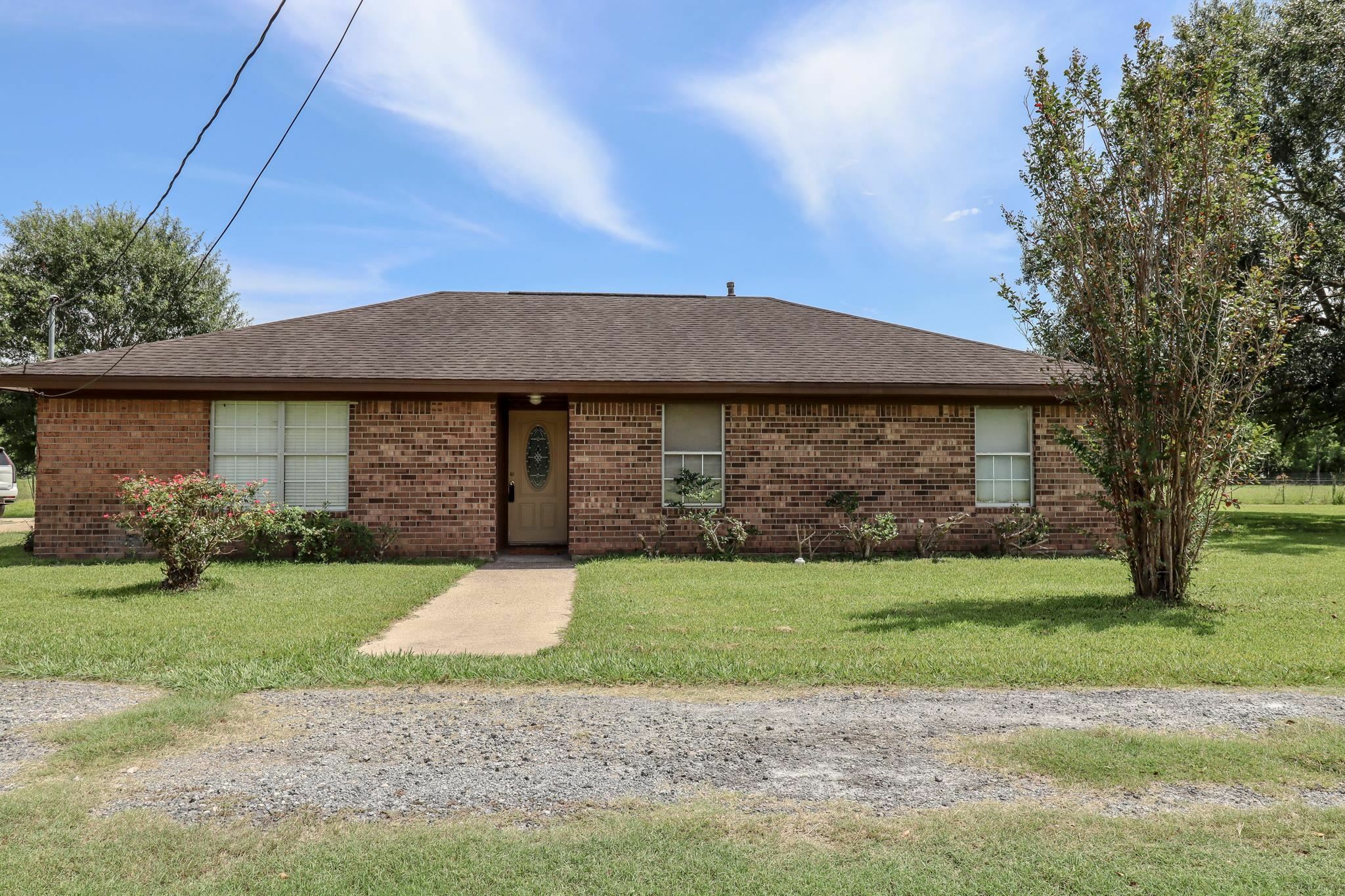 Property Photo:  1577 Wescalder Rd.  TX 77707 