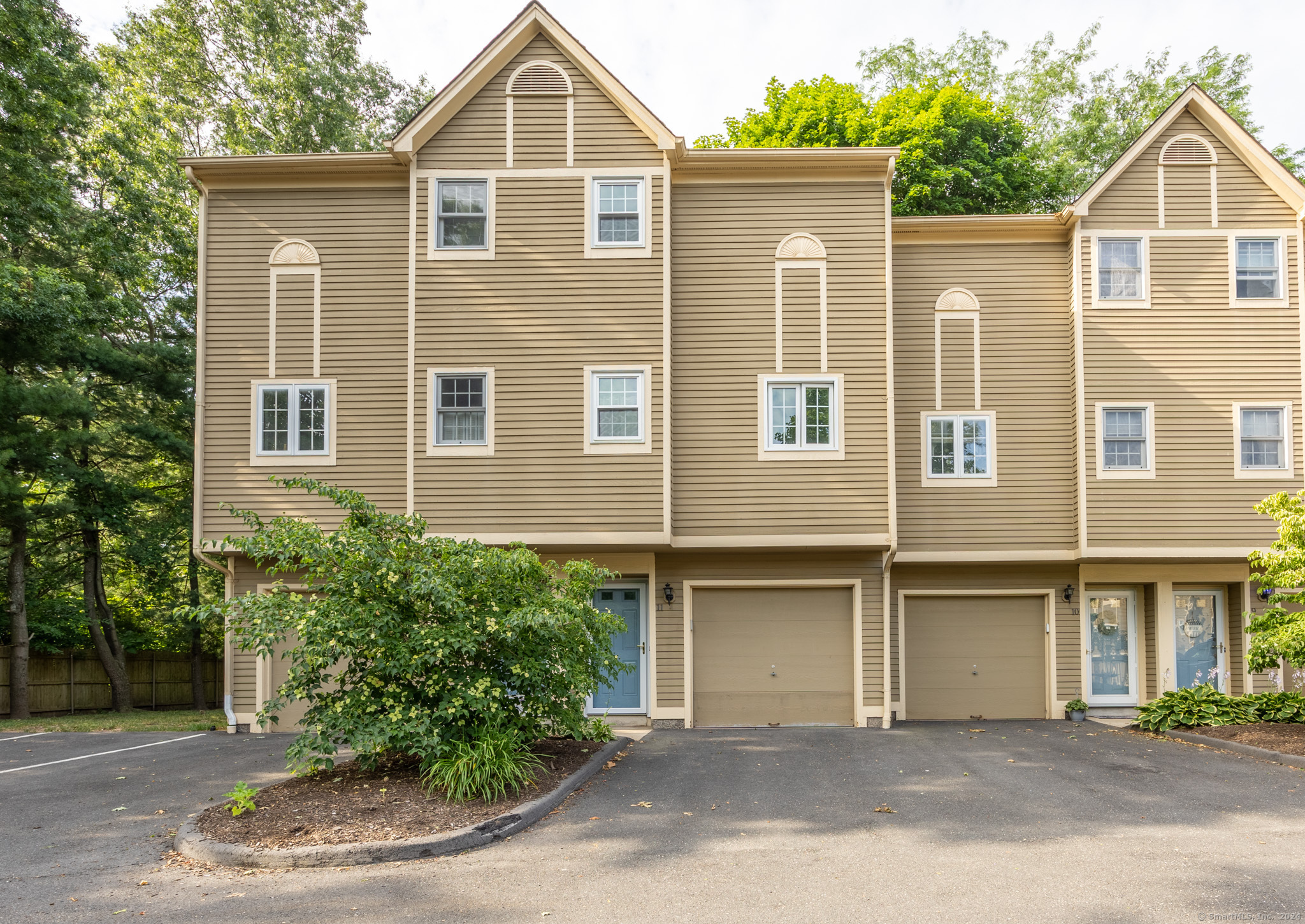 Property Photo: 50 Pierce Street Apt 11 CT 06062