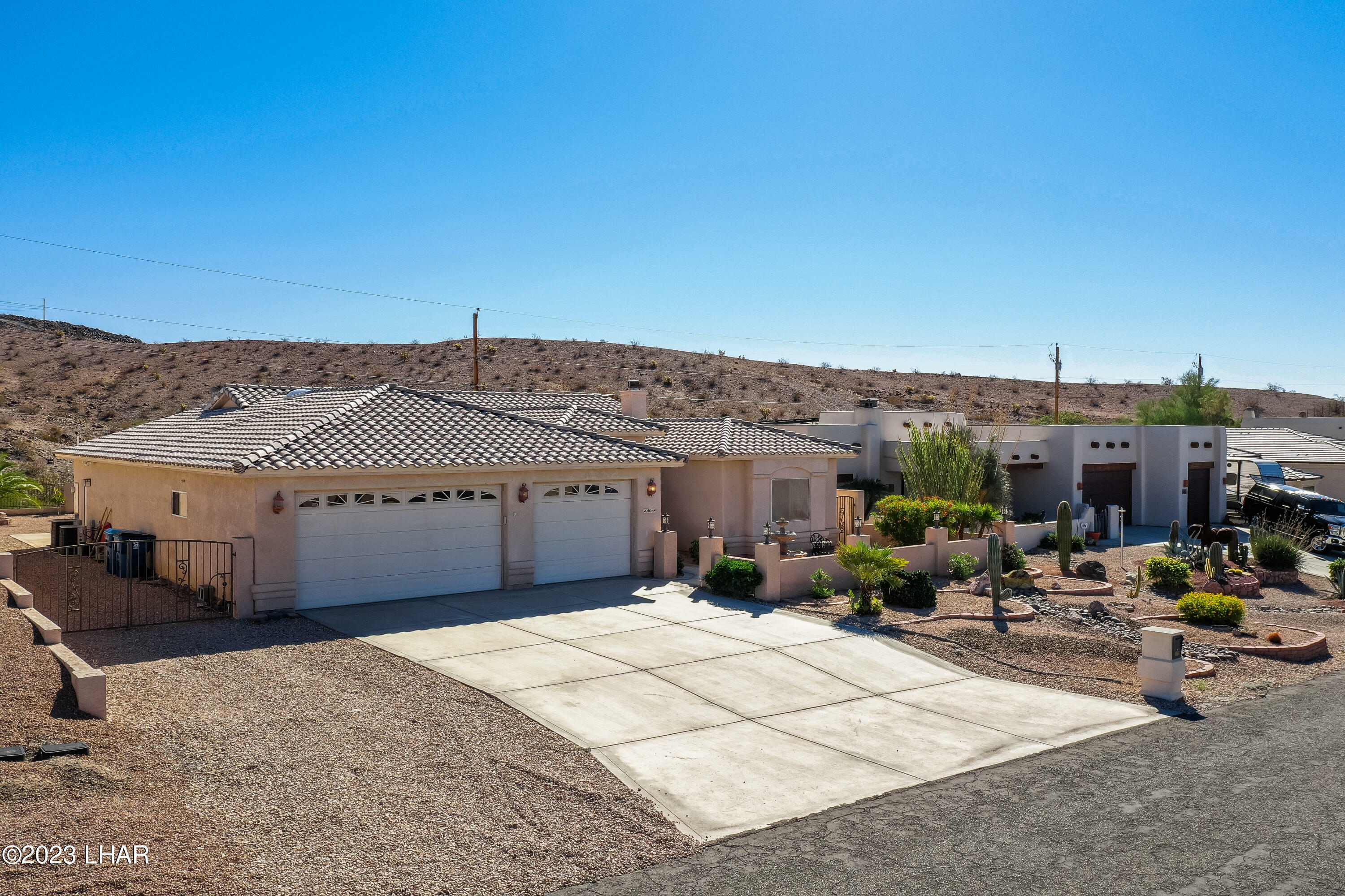 Property Photo:  4064 Coral Reef Dr  AZ 86406 