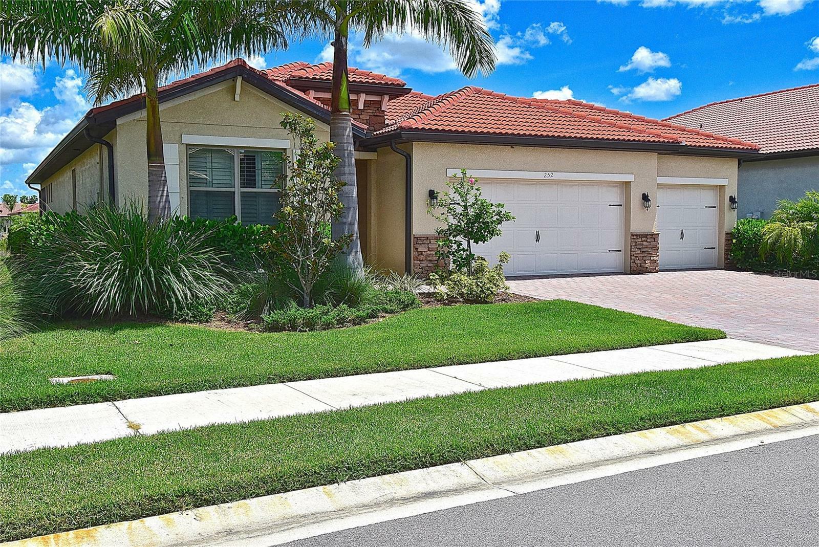 Property Photo:  252 Villoresi Boulevard  FL 34275 