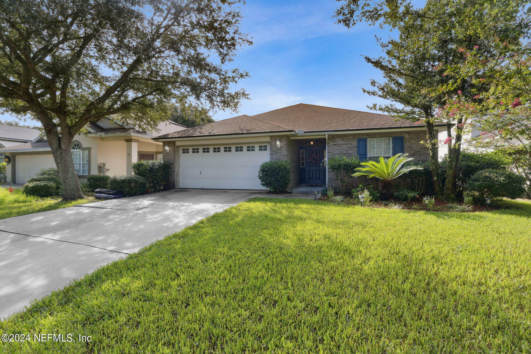 Property Photo:  1700 Canopy Oaks Drive  FL 32065 