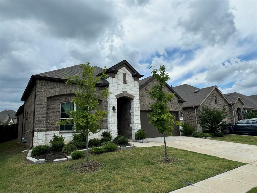 Property Photo:  2034 Tahoka Lane  TX 75126 