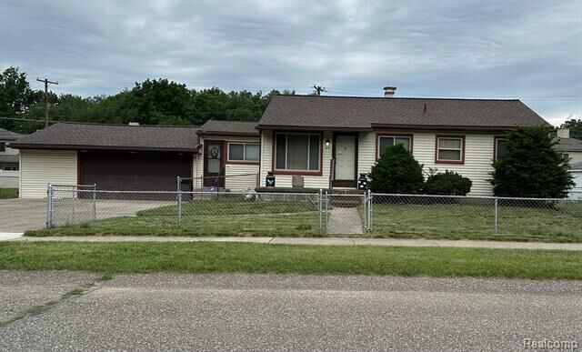 Property Photo: 6111 N Globe Street MI 48185