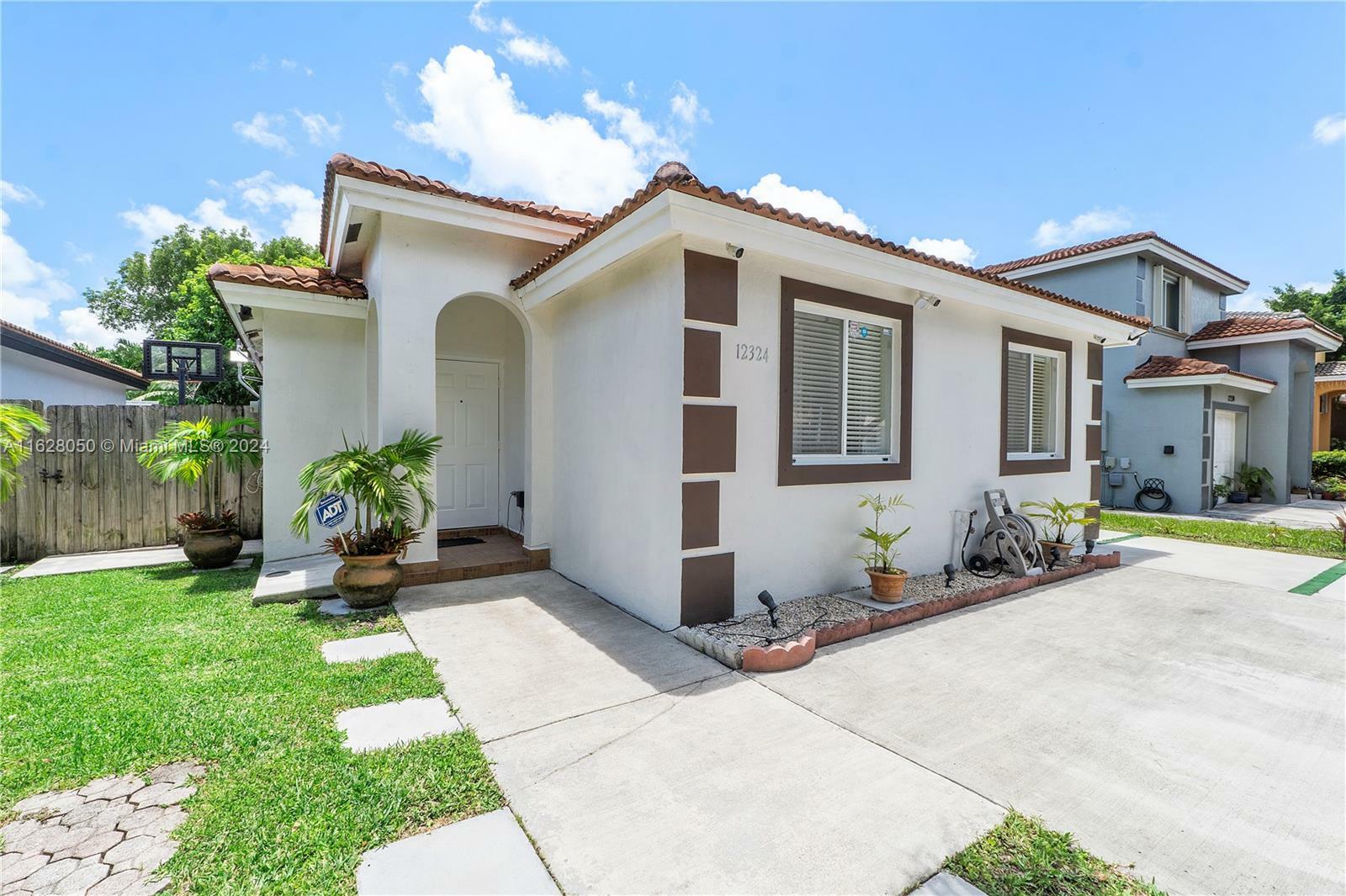 Property Photo:  12324 SW 251st St  FL 33032 