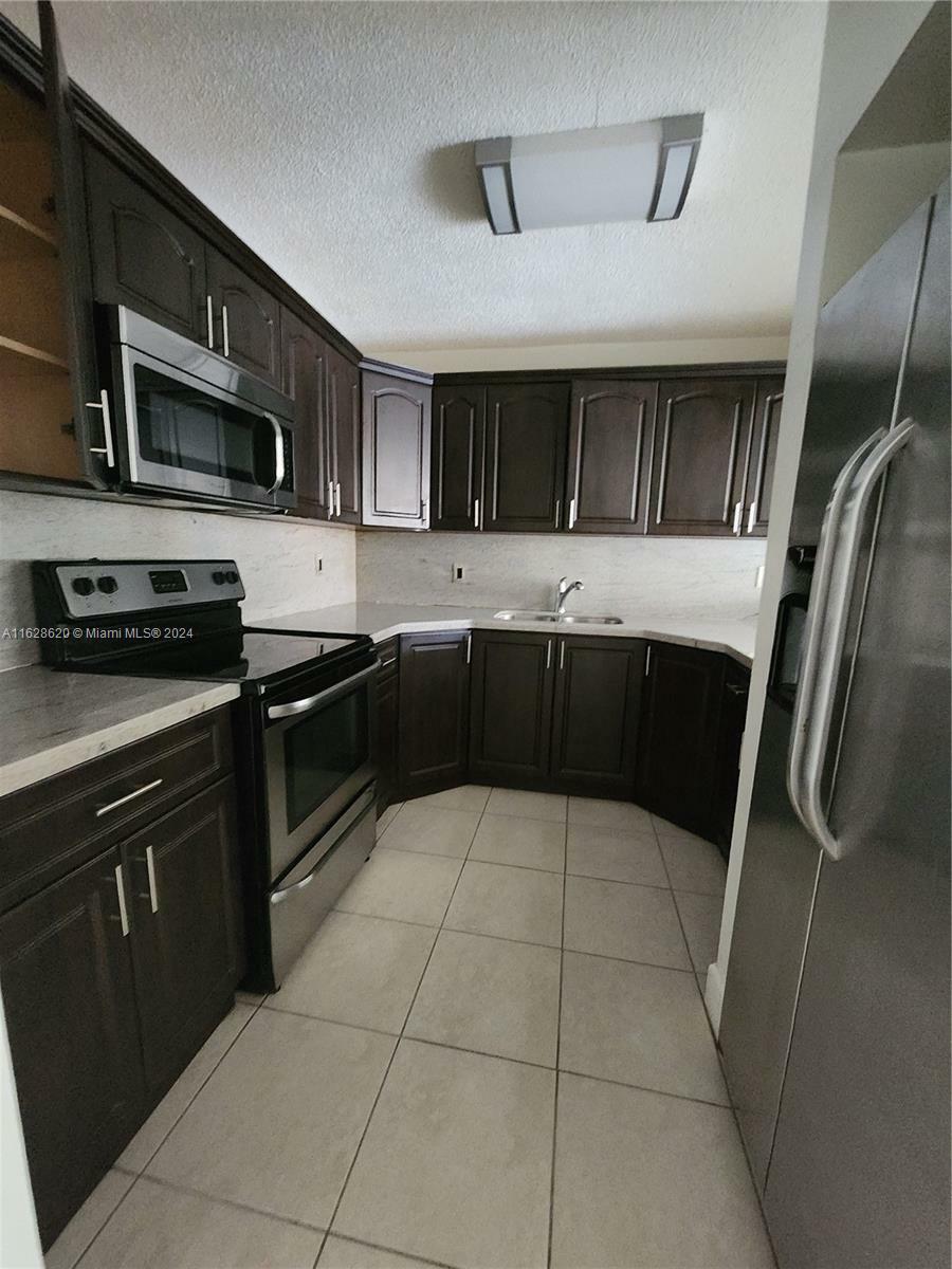 7000 NW 186th St 4-314  Hialeah FL 33015 photo