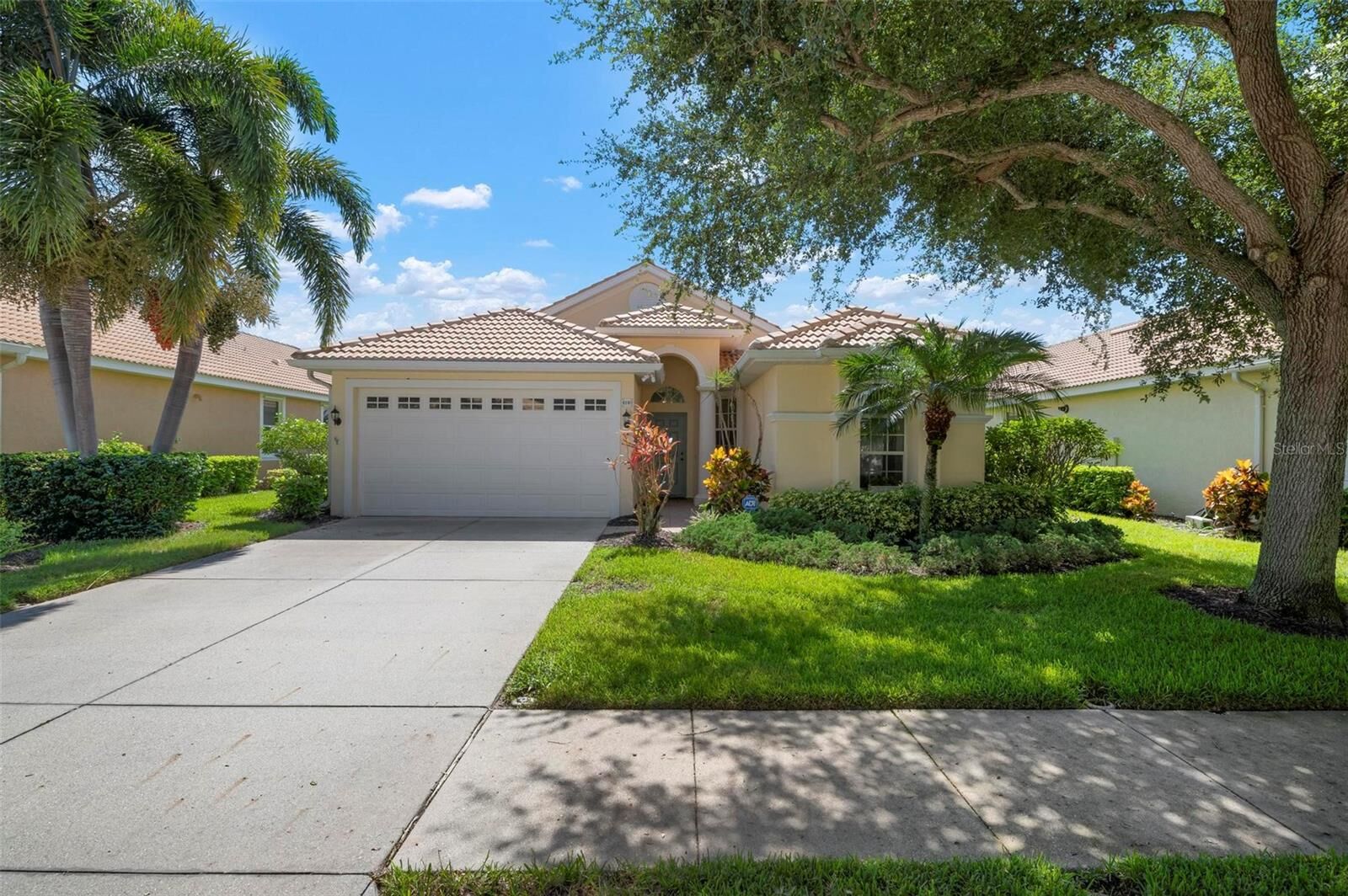 Property Photo: 4140 Reflections Parkway FL 34233