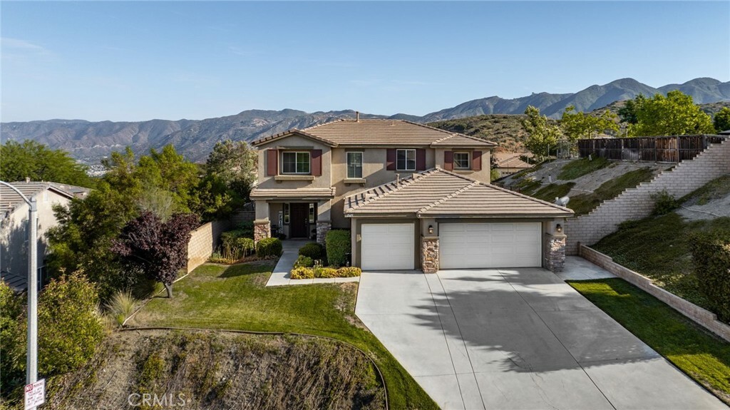 Property Photo: 15491 Solstice Court CA 92530