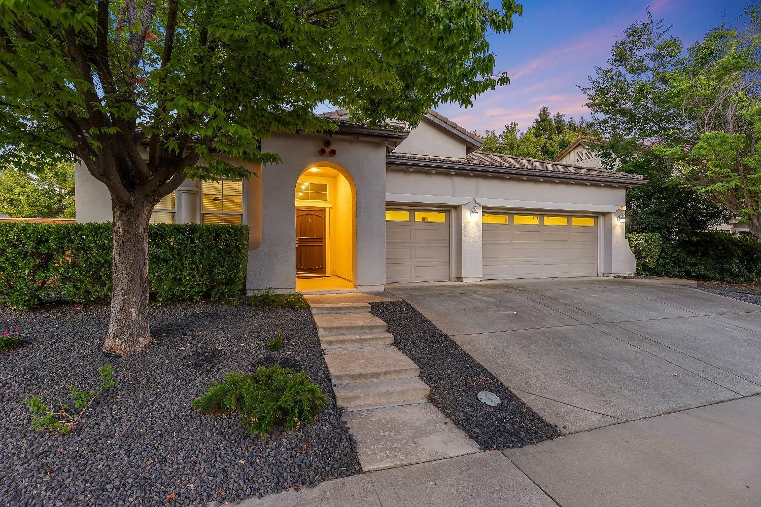 Property Photo:  2509 Century Oak Drive  CA 95648 